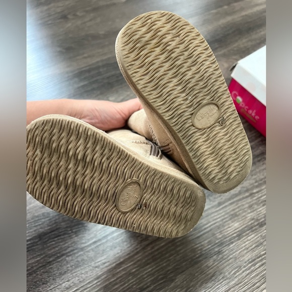 Cupcake couture Lil Comfy Champagne color boots toddler size 7 - Picture 7 of 10